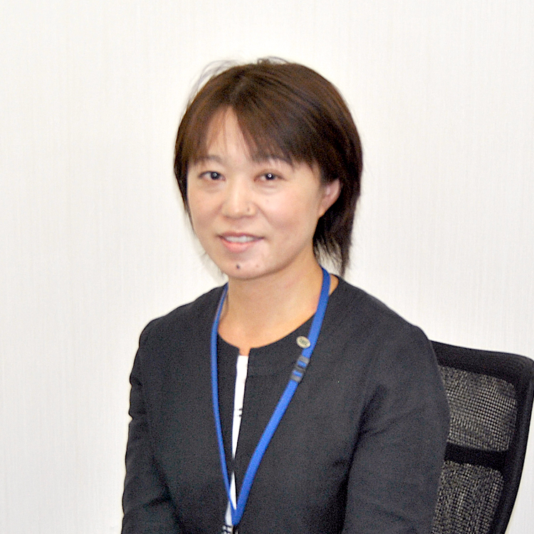 栄養部部長 佐藤 恵理子